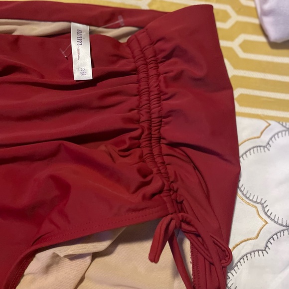 Torrid swim bottoms size 22 - Picture 2 of 3